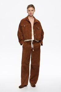 Cazadora ante caramelo