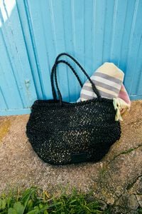 Bolso shopper mediano trenzado piel negro