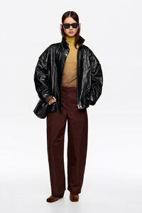 Pantal&oacute;n barrel algod&oacute;n t&eacute;cnico marr&oacute;n oscuro