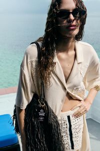 Vestido camisero piezas crochet beige