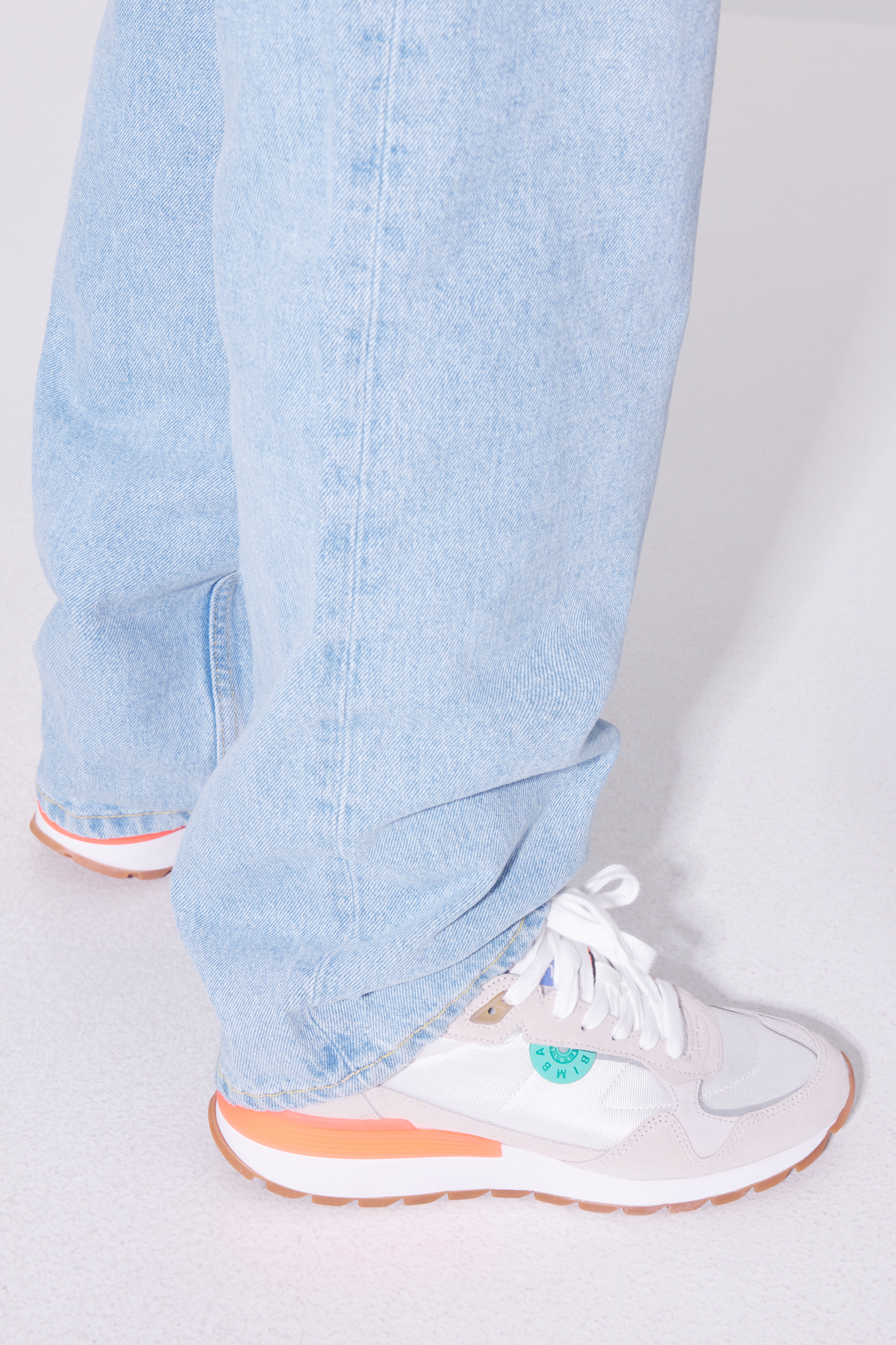 Deportiva retro blanco sale roto bimba y lola