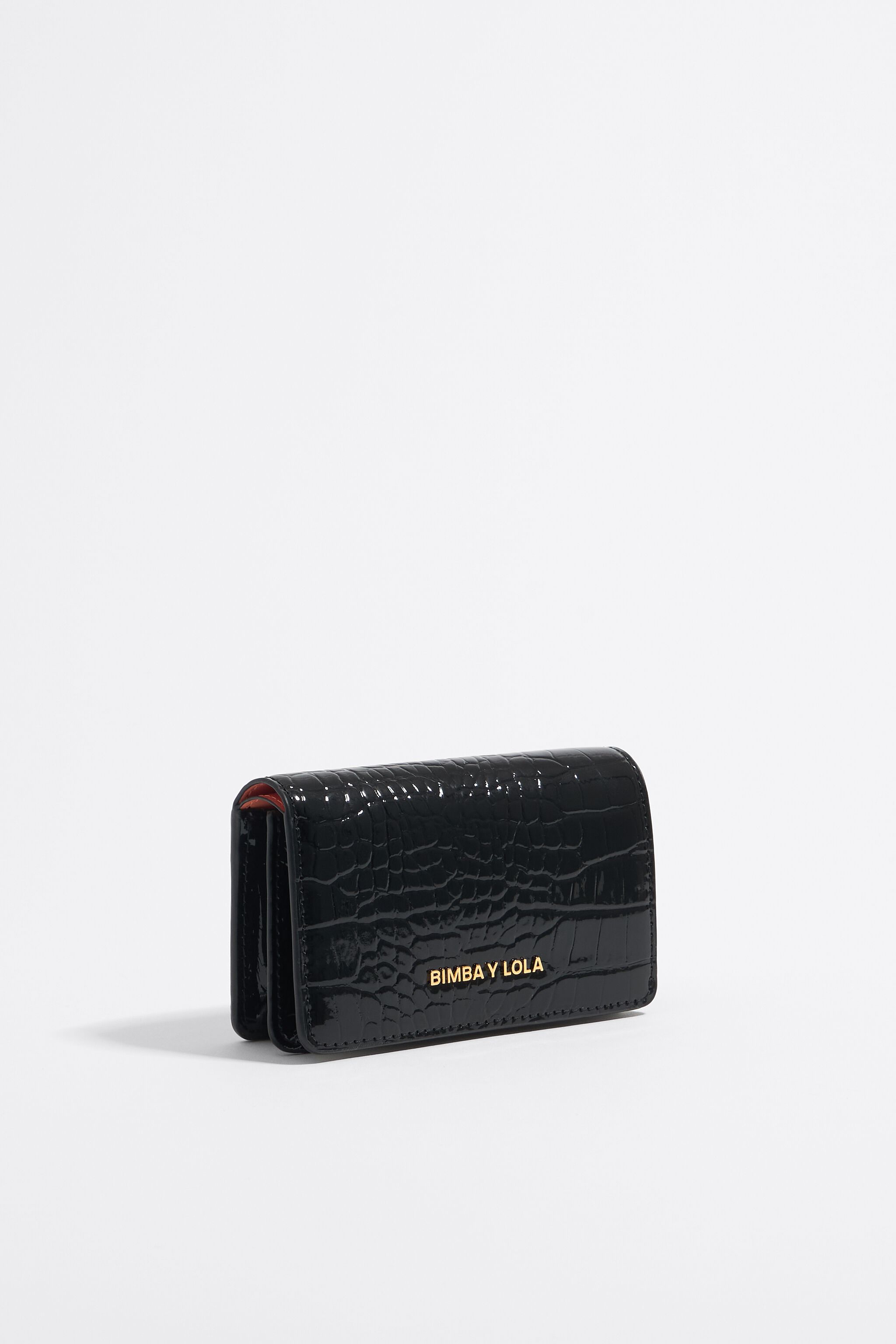 Cartera solapa grabado cocodrilo negra