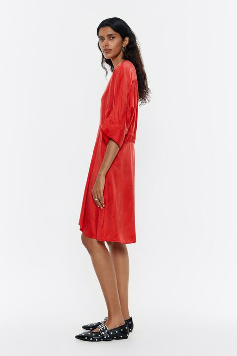 Vestido ajustado vuelo rojo Vestido ajustado vuelo rojo