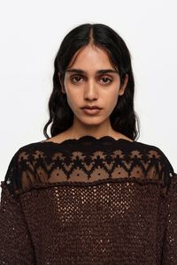 Jersey escote barco encaje marr&oacute;n oscuro