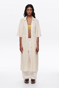 Vestido camisero piezas crochet beige