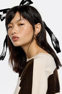 Pendientes aro corazones dorados y negros