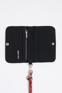 Cartera con solapa peque&ntilde;a nylon negro