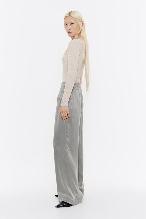 Pantalón fluido gris Pantalón fluido gris