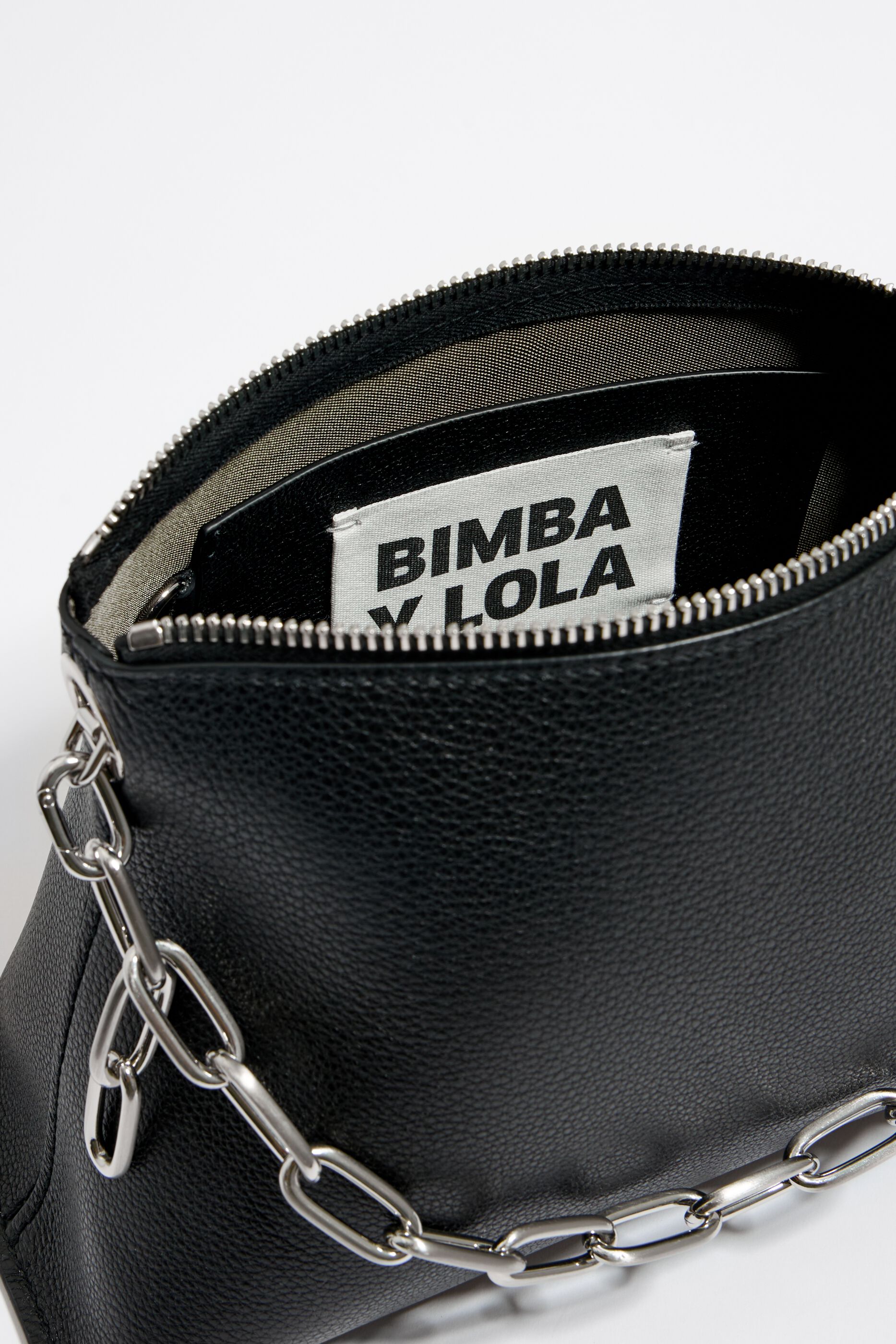 Bolso trapecio M piel negro