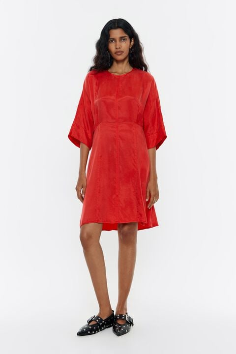 Vestido ajustado vuelo rojo Vestido ajustado vuelo rojo