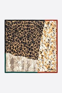 Pa&ntilde;uelo patchwork con marcos contraste prints animales beige
