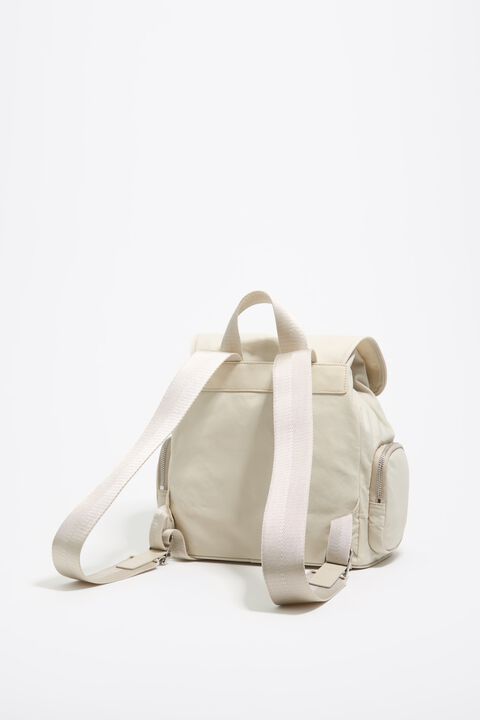Mochila mediana nylon blanco piedra Mochila mediana nylon blanco piedra
