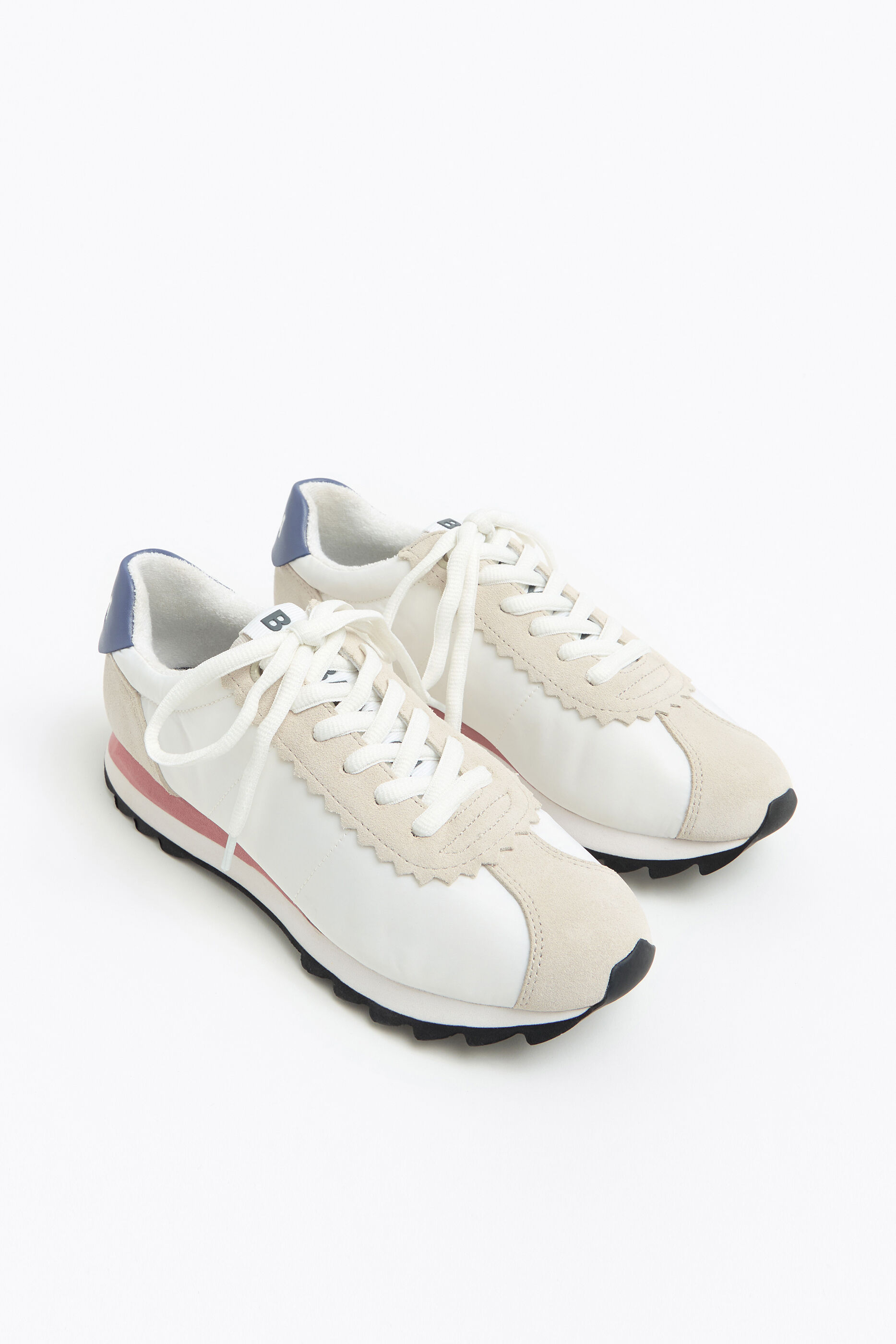 Deportiva retro blanca