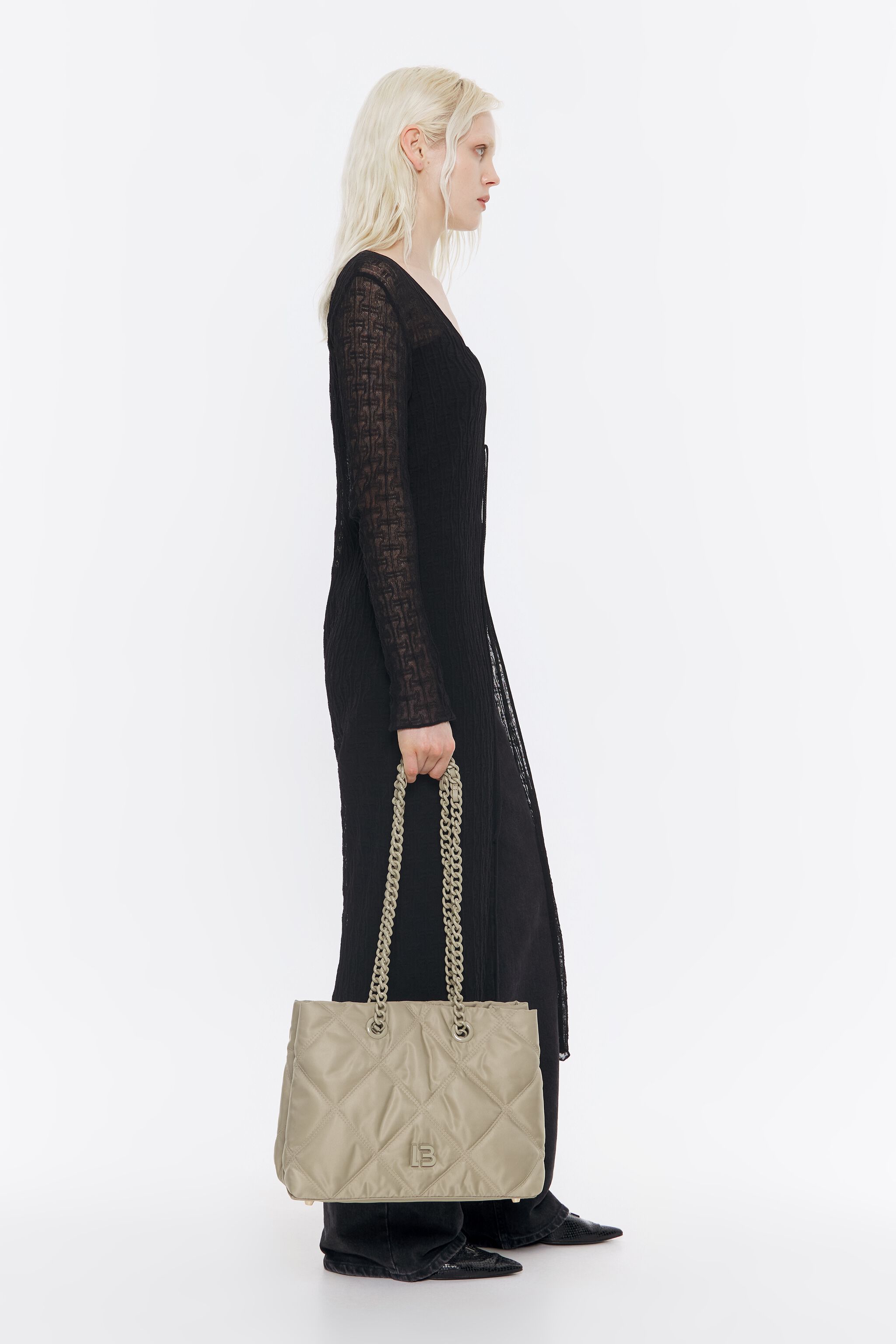 Bolso shopper mediano nylon acolchado caqui claro