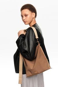 Bolso Carlino mediano gabardina canela