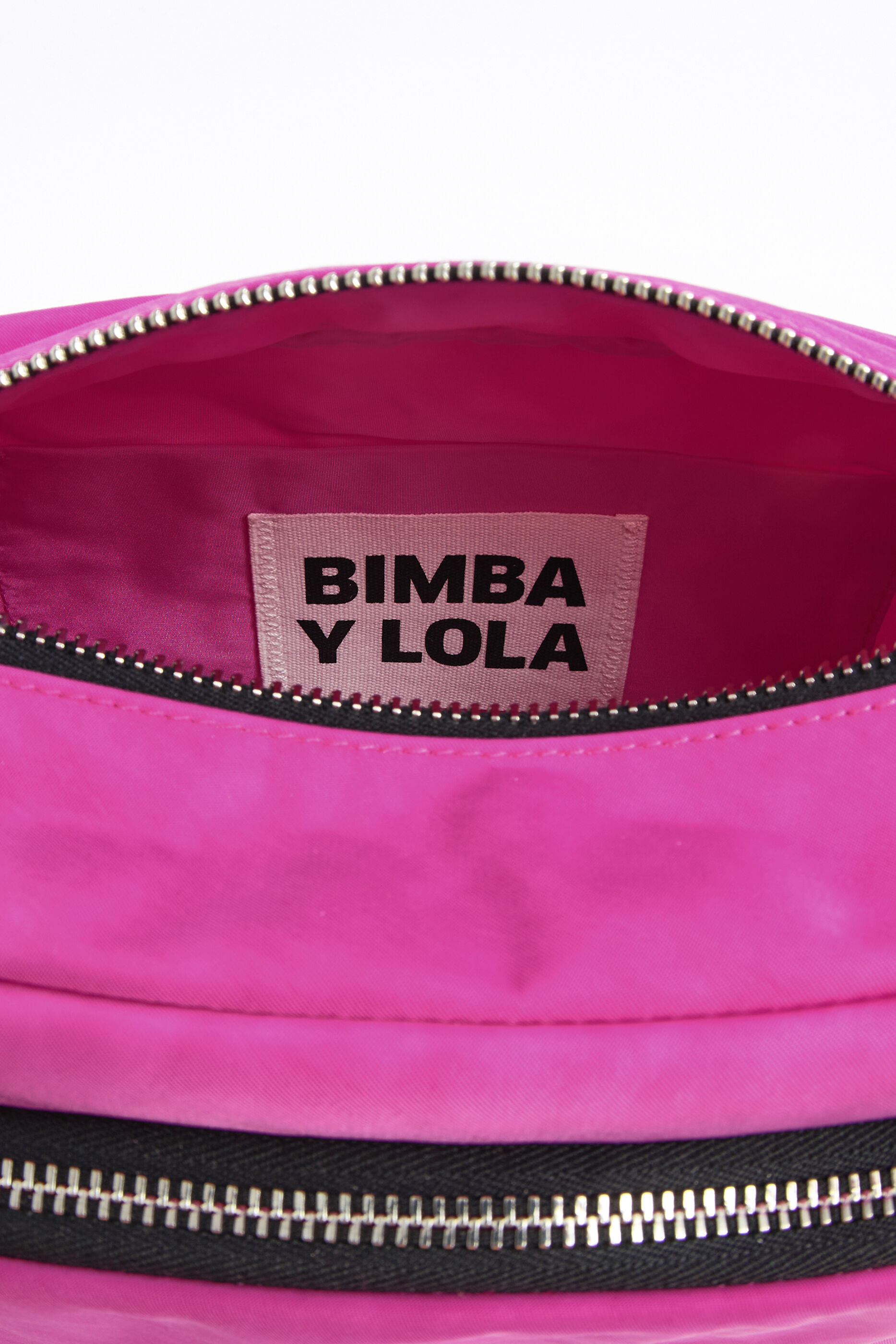 Bolso bandolera M nylon rosa chicle