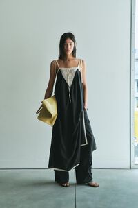 Vestido tirantes encajes seda negro