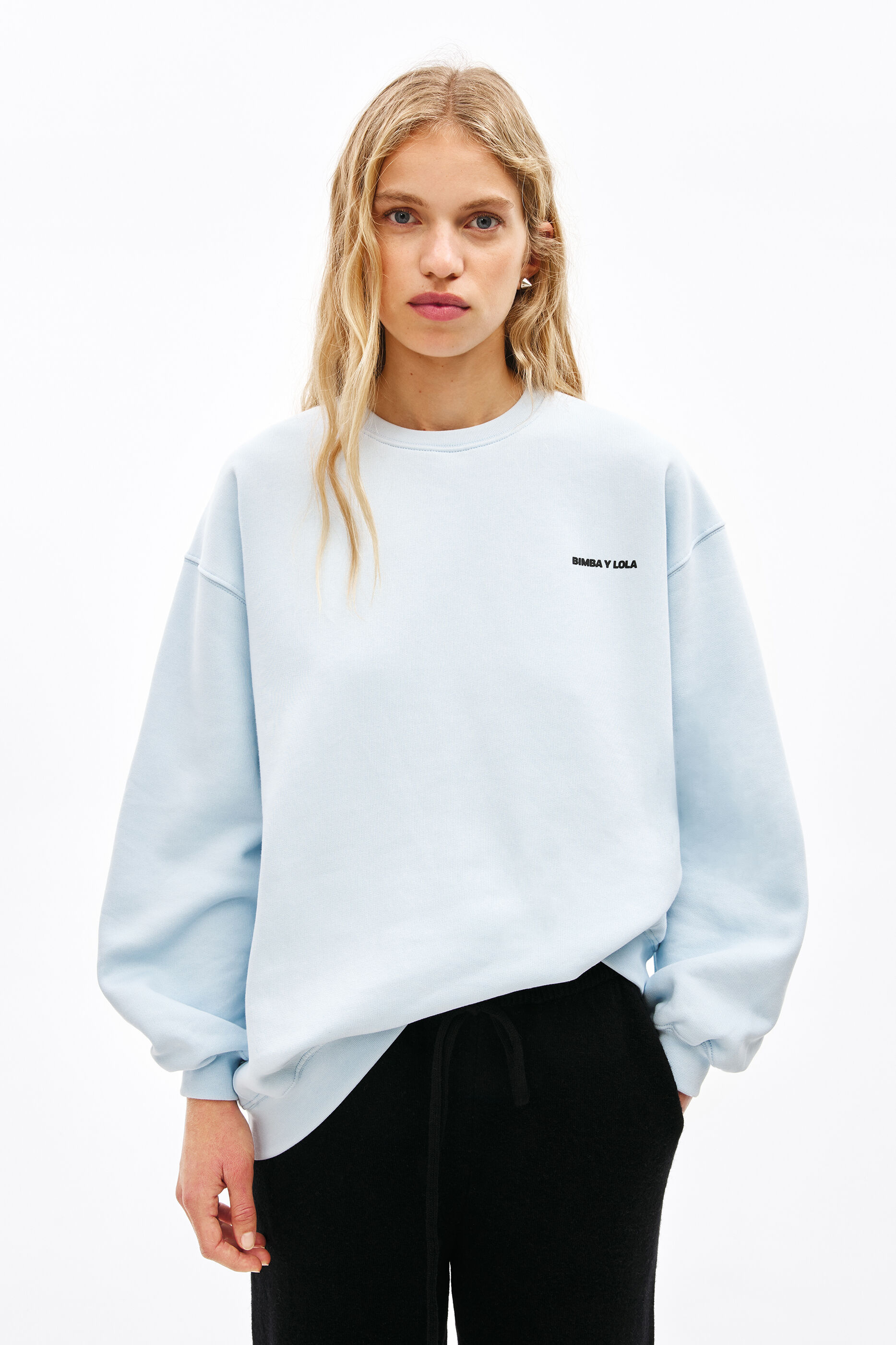 Sudadera Logo Boxy Azul Azul Claro Mujer | Sudaderas Bimba Y Lola » Asia  Inn Travel