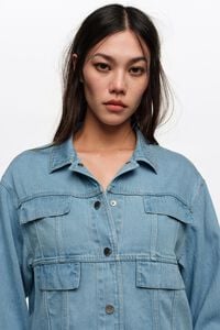 Cazadora boxy fluida denim azul claro
