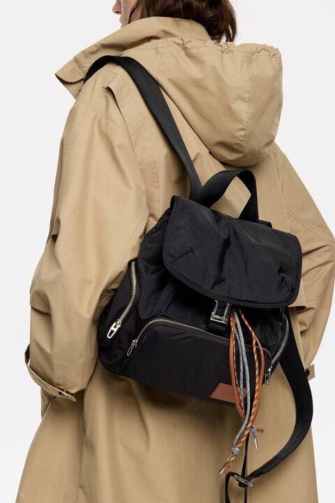 Mochila mediana nylon negra Mochila mediana nylon negra