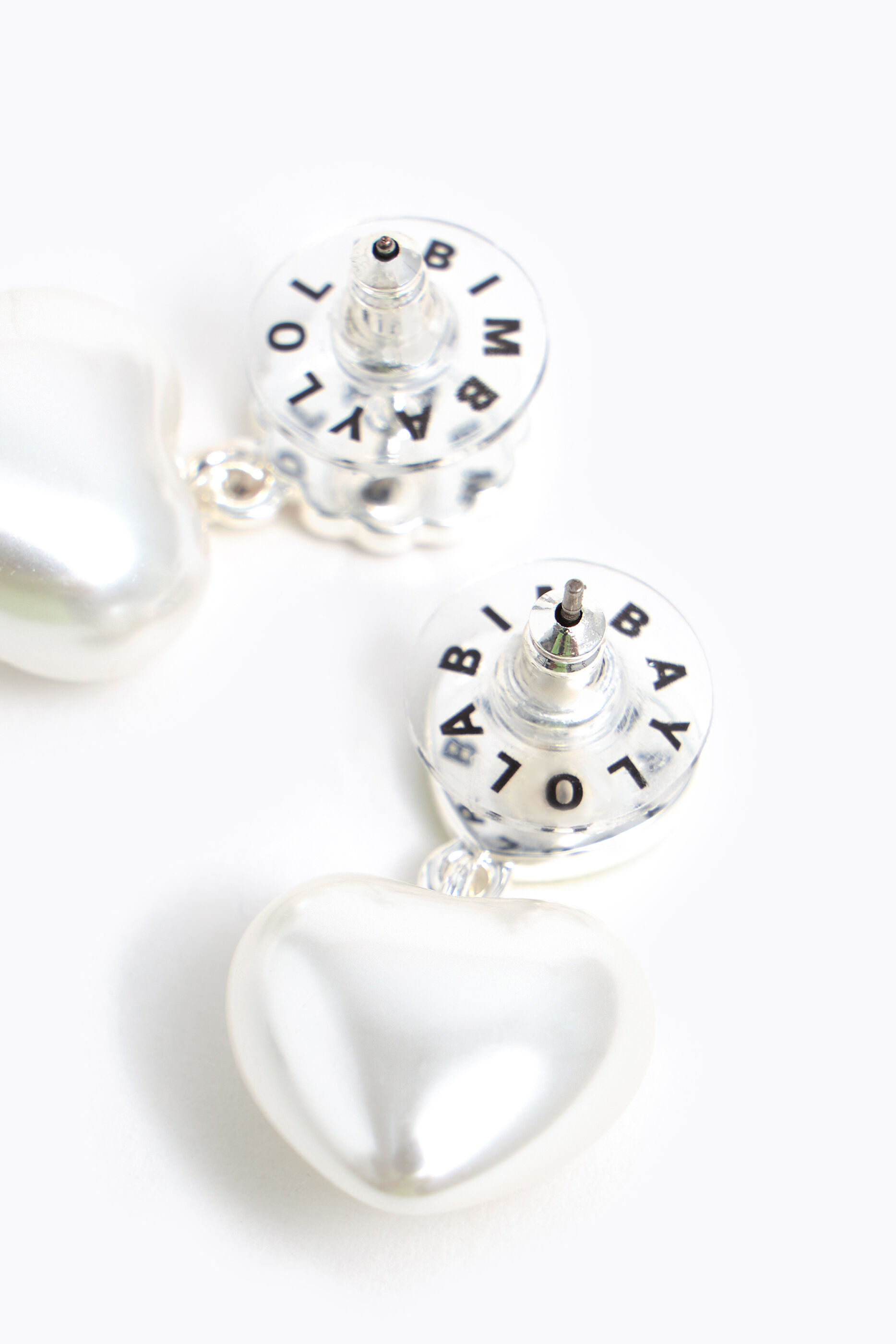 Pendientes logo perla corazón