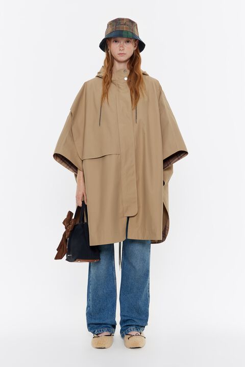 Capa oversize capucha camel Capa oversize capucha camel