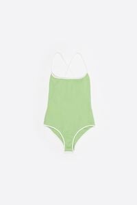 Ba&ntilde;ador verde con contorno a contraste blanco