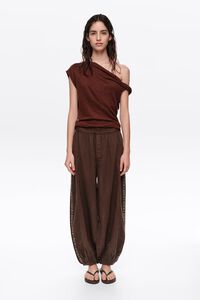 Pantal&oacute;n bombacho bordados marr&oacute;n
