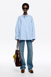 Camisa oversize pespunteada azul claro