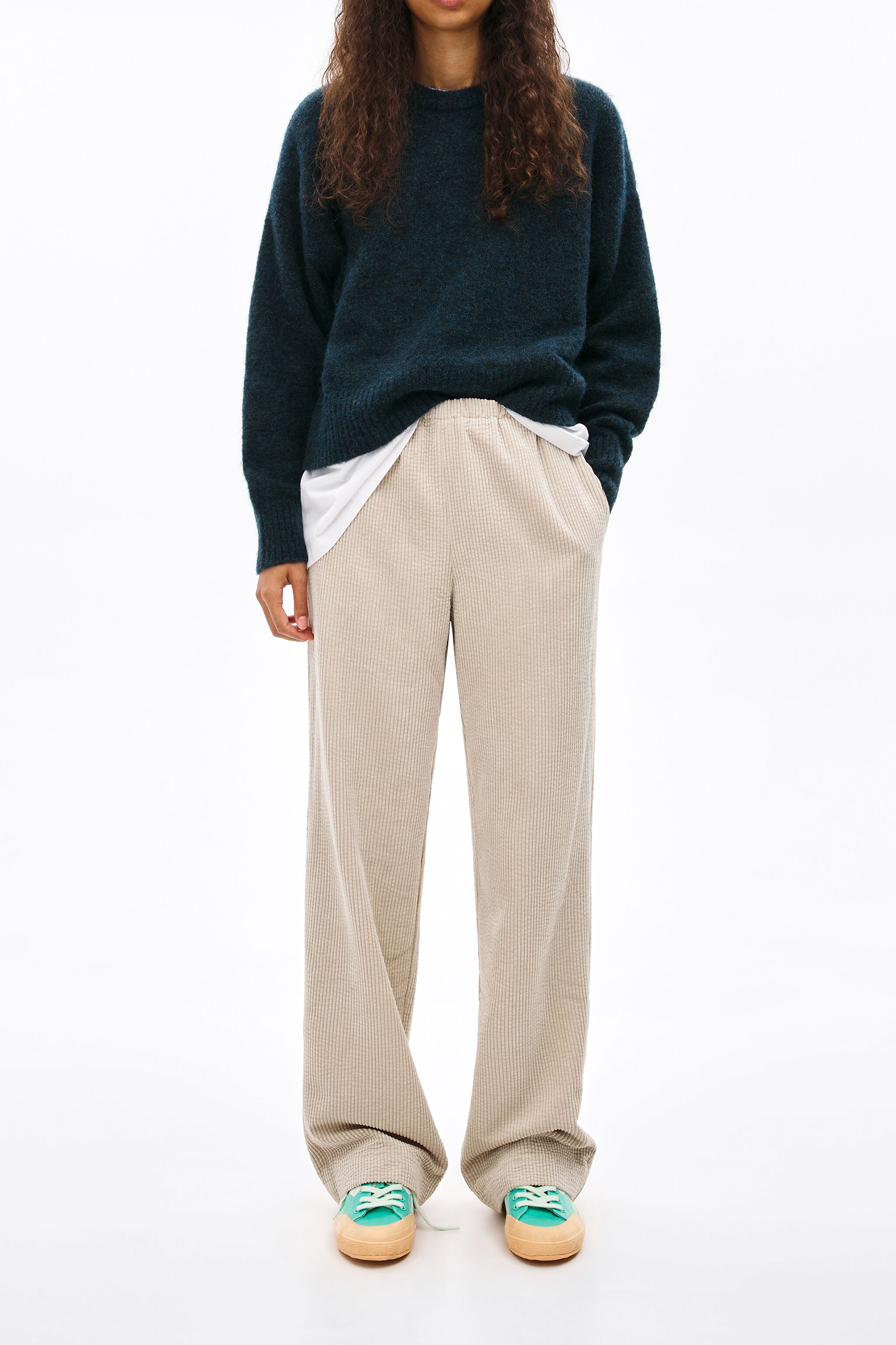 Pantalón jogger pana beige