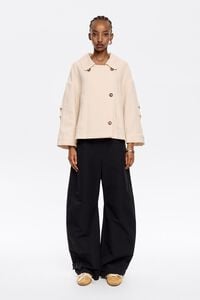 Cazadora l&iacute;nea A vainilla