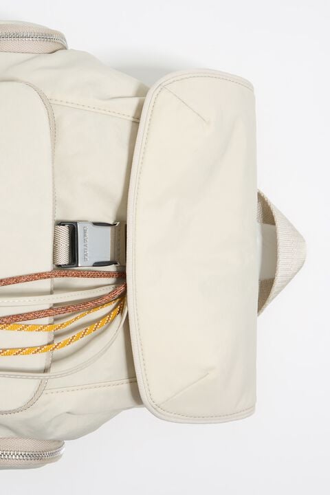 Mochila mediana nylon blanco piedra Mochila mediana nylon blanco piedra