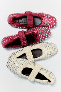 Bailarina tachas piel roja