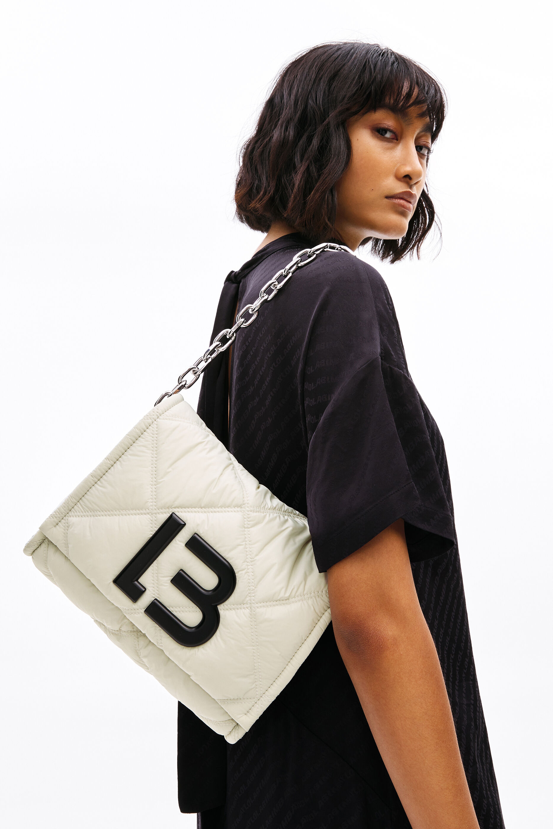 Bolso bandolera M nylon acolchado piedra