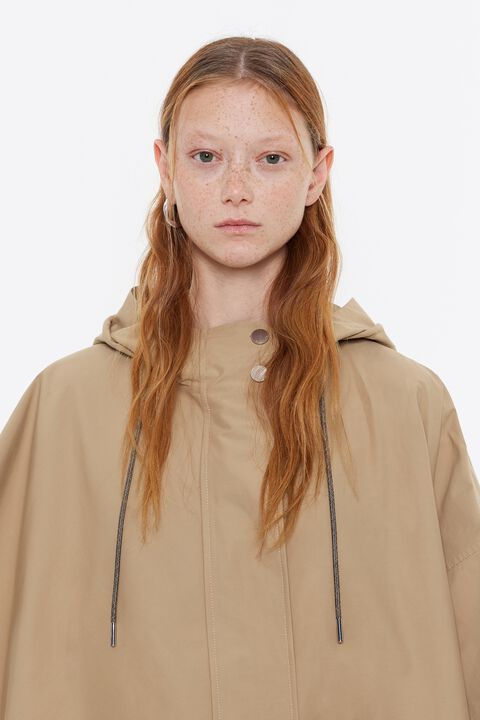 Capa oversize capucha camel Capa oversize capucha camel