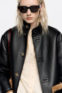 Abrigo reversible pelo caramelo