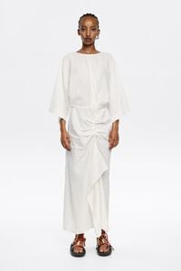 Vestido lino con volante marfil Vestido lino con volante marfil