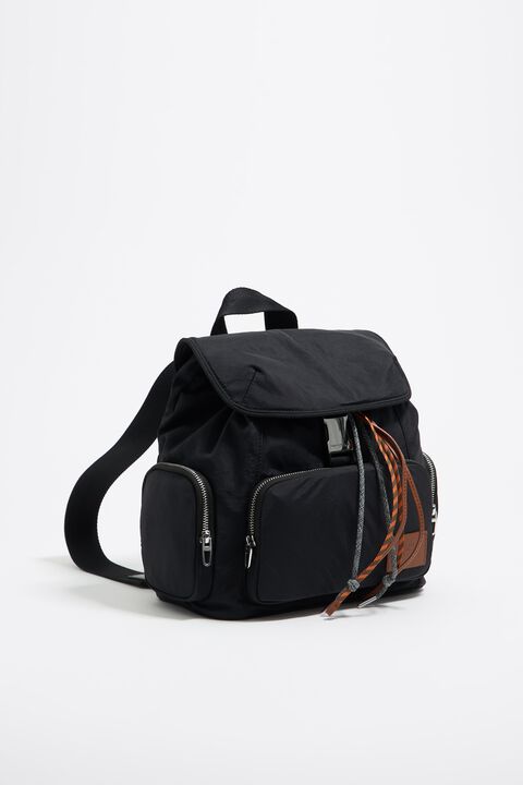 Mochila mediana nylon negra Mochila mediana nylon negra