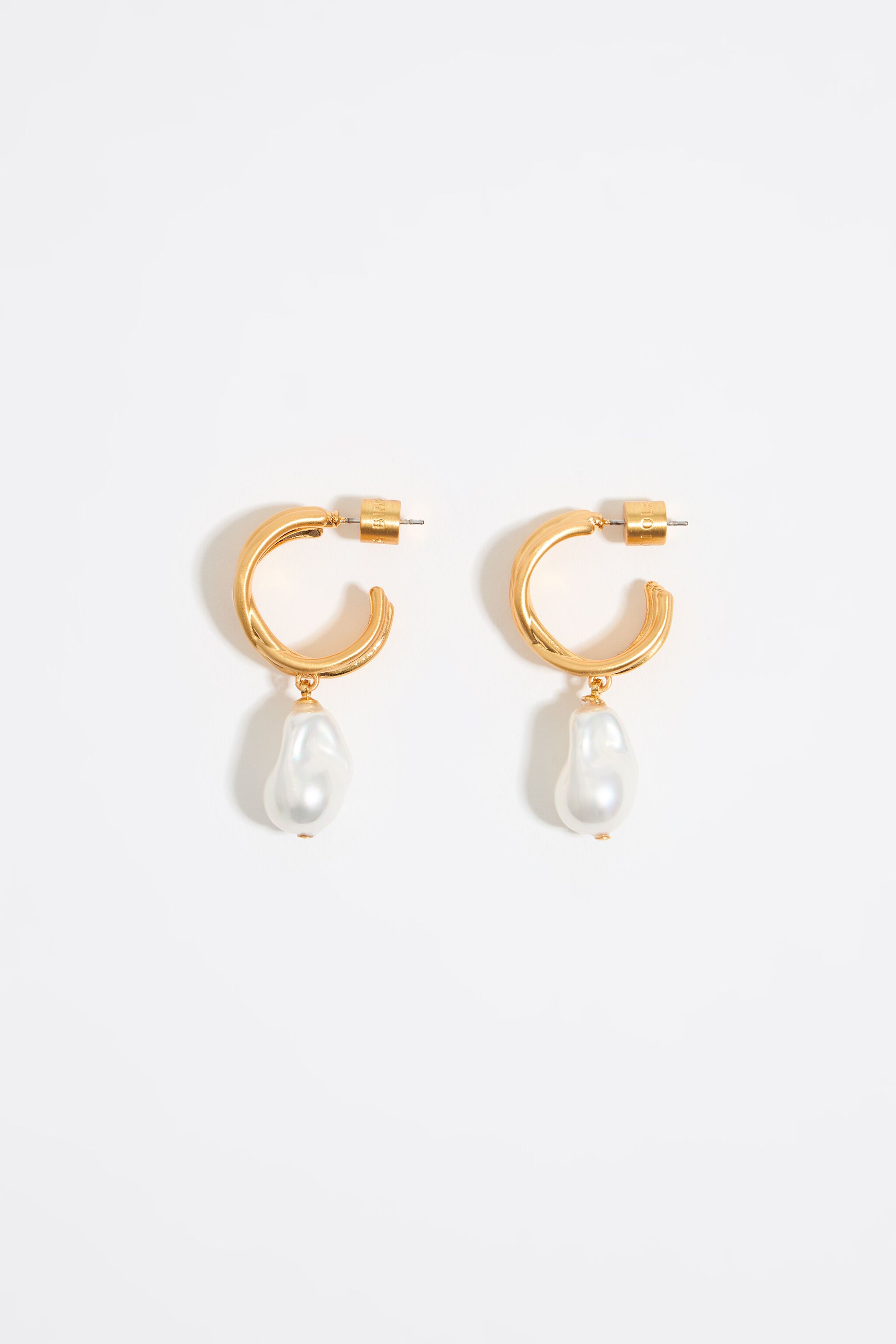 Pendientes aro dorado perla