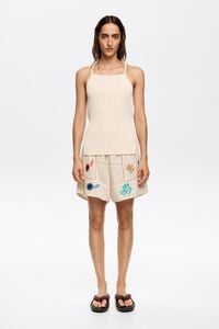 Bermuda bordados multicolor crema