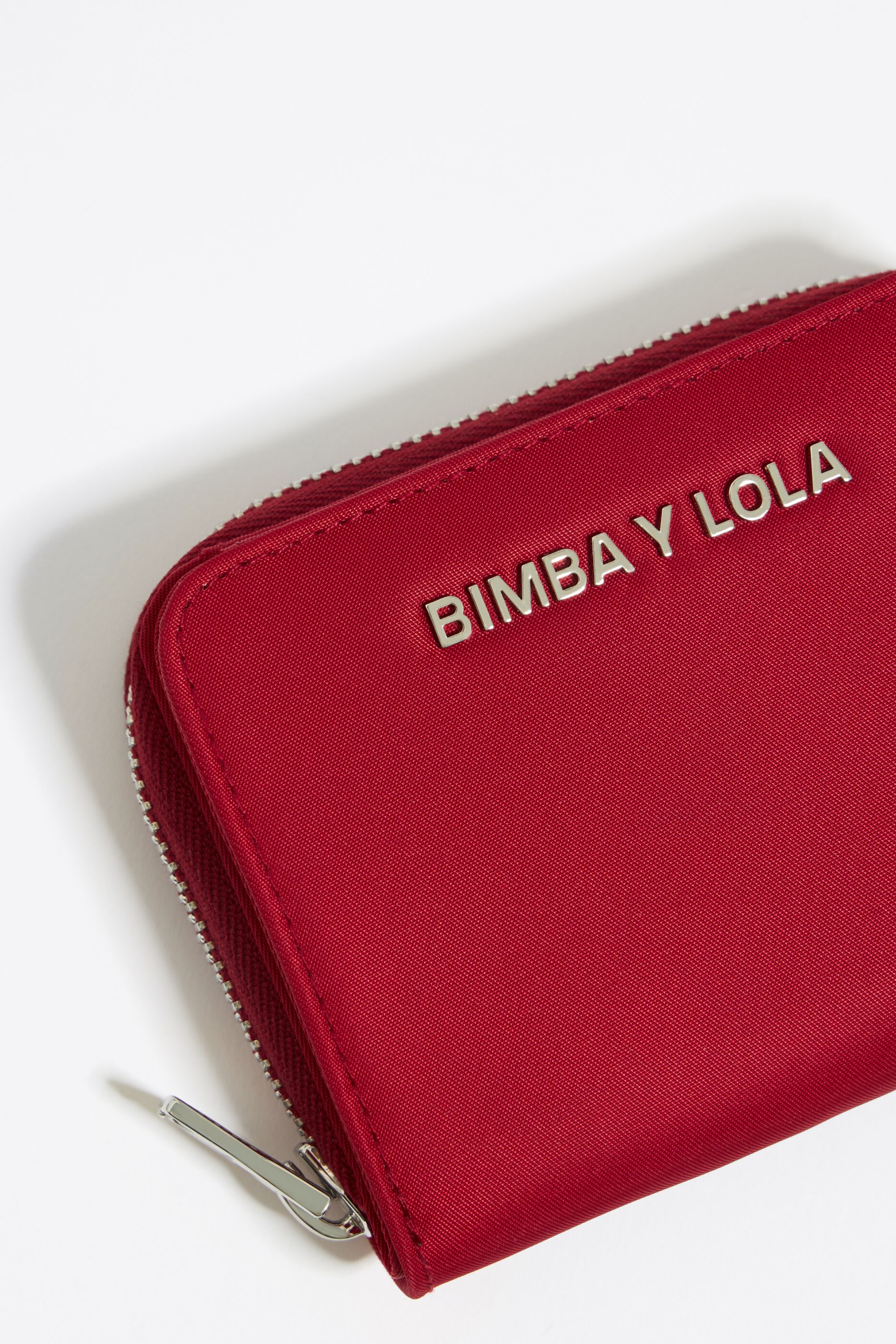 Cartera roja bimba online y lola