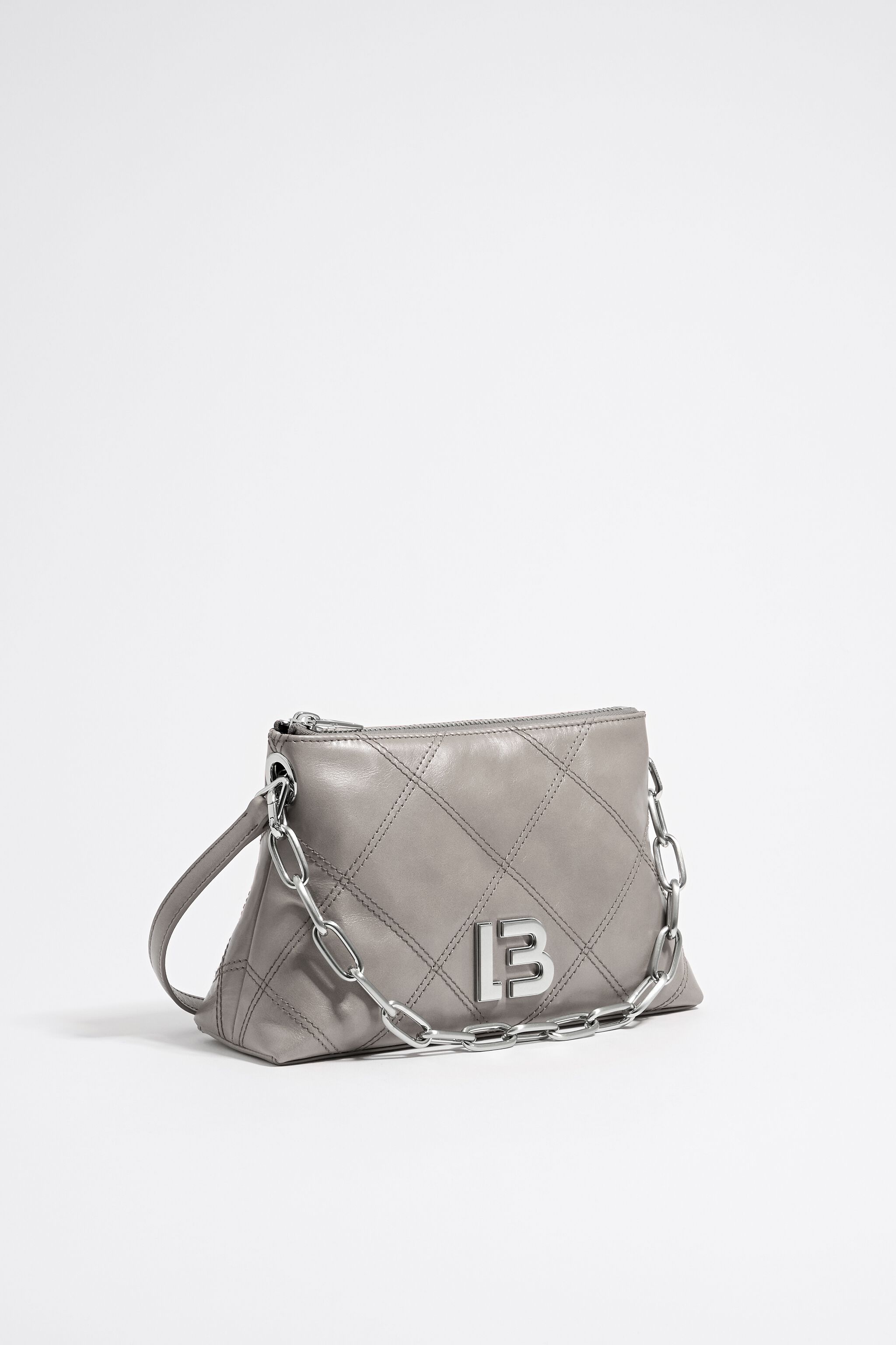 Bolso trapecio pequeno piel gris verdoso