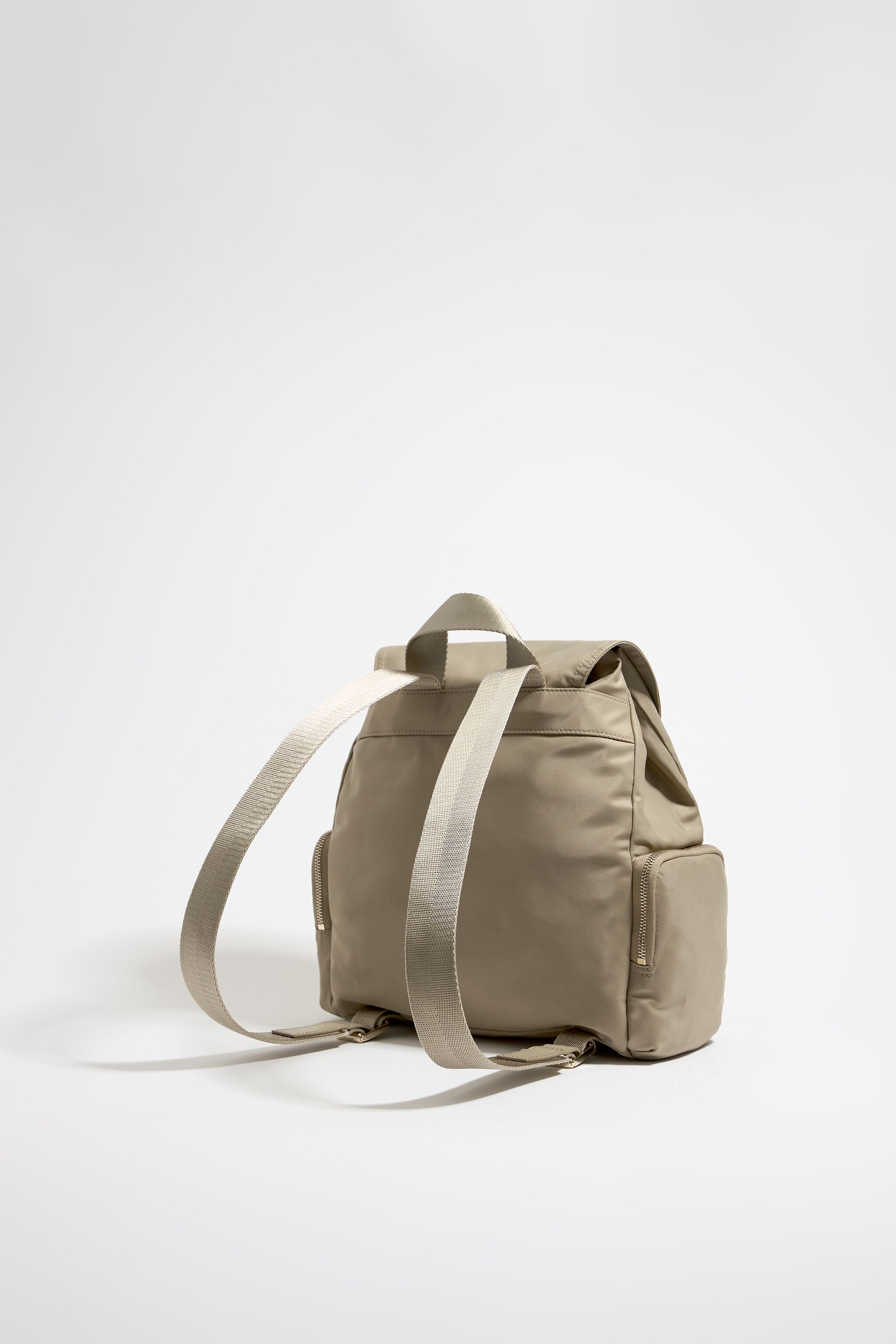 Mochila mediana nylon caqui claro