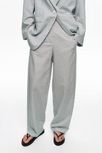 Pantal&oacute;n lino pinzas rayas azul claro