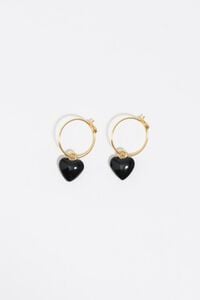 Pendientes aro dorados y coraz&oacute;n negro