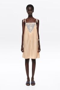 Vestido tirantes corto seda naranja
