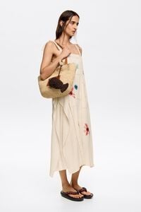 Vestido pañuelo bordados multicolor crema