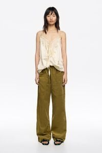 Pantal&oacute;n mini pana maxi bolsillos oliva