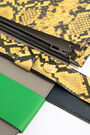 Bolso solapa L piel amarillo Bolso solapa L piel amarillo