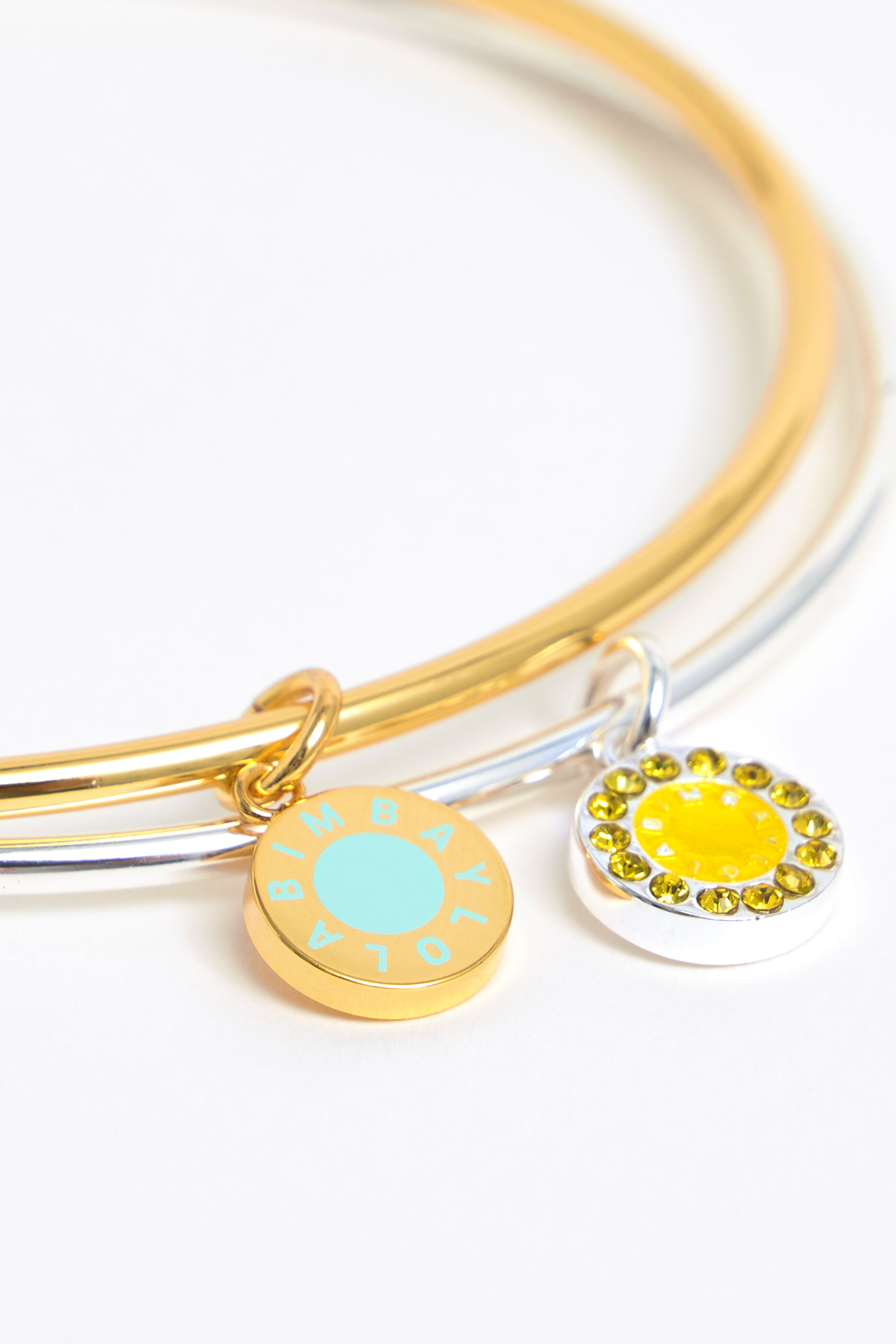 Pulseras y brazaletes de mujer | BIMBA Y LOLA Otoño Invierno 2022